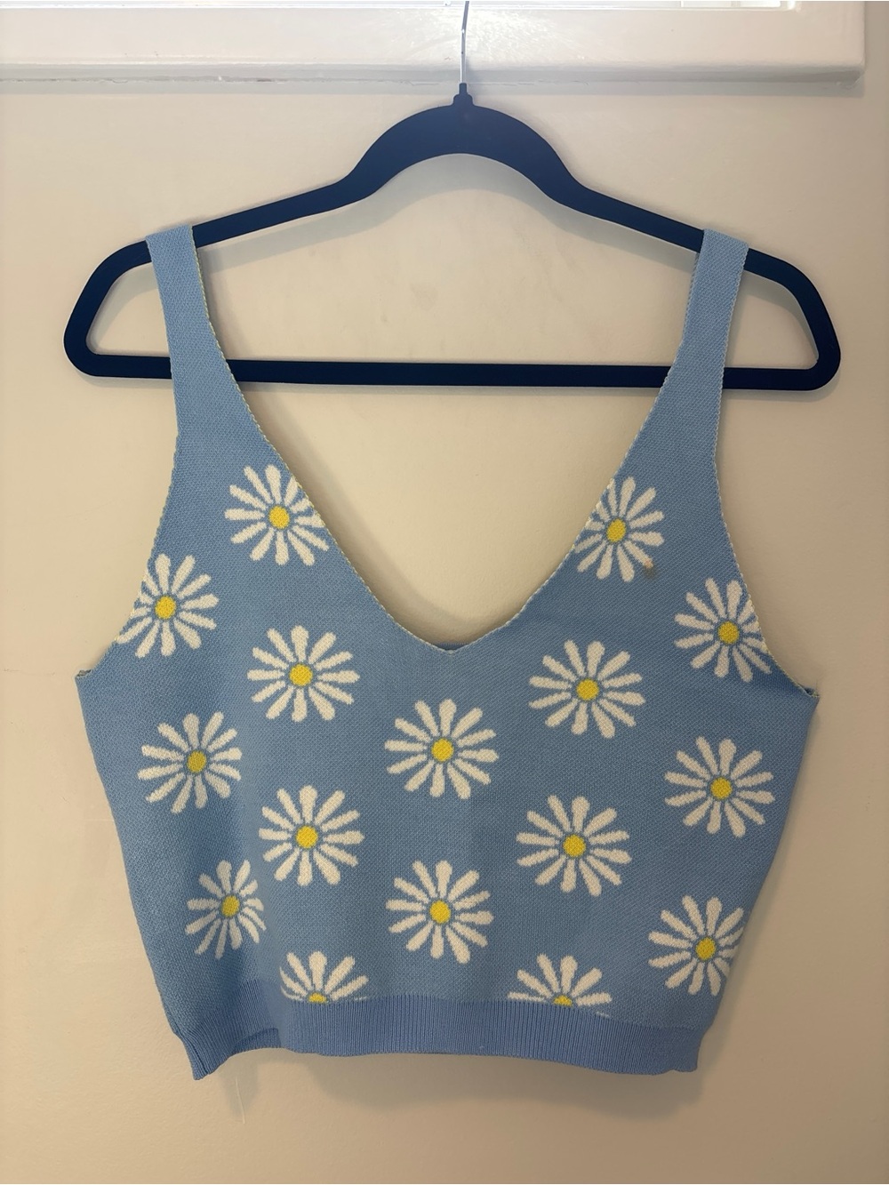 GED London Daisy Knit Cropped Tank Top Periwinkle Blue Floral